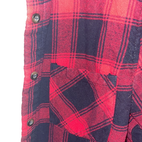 2 flannels lined inside - Picture 3 of 6